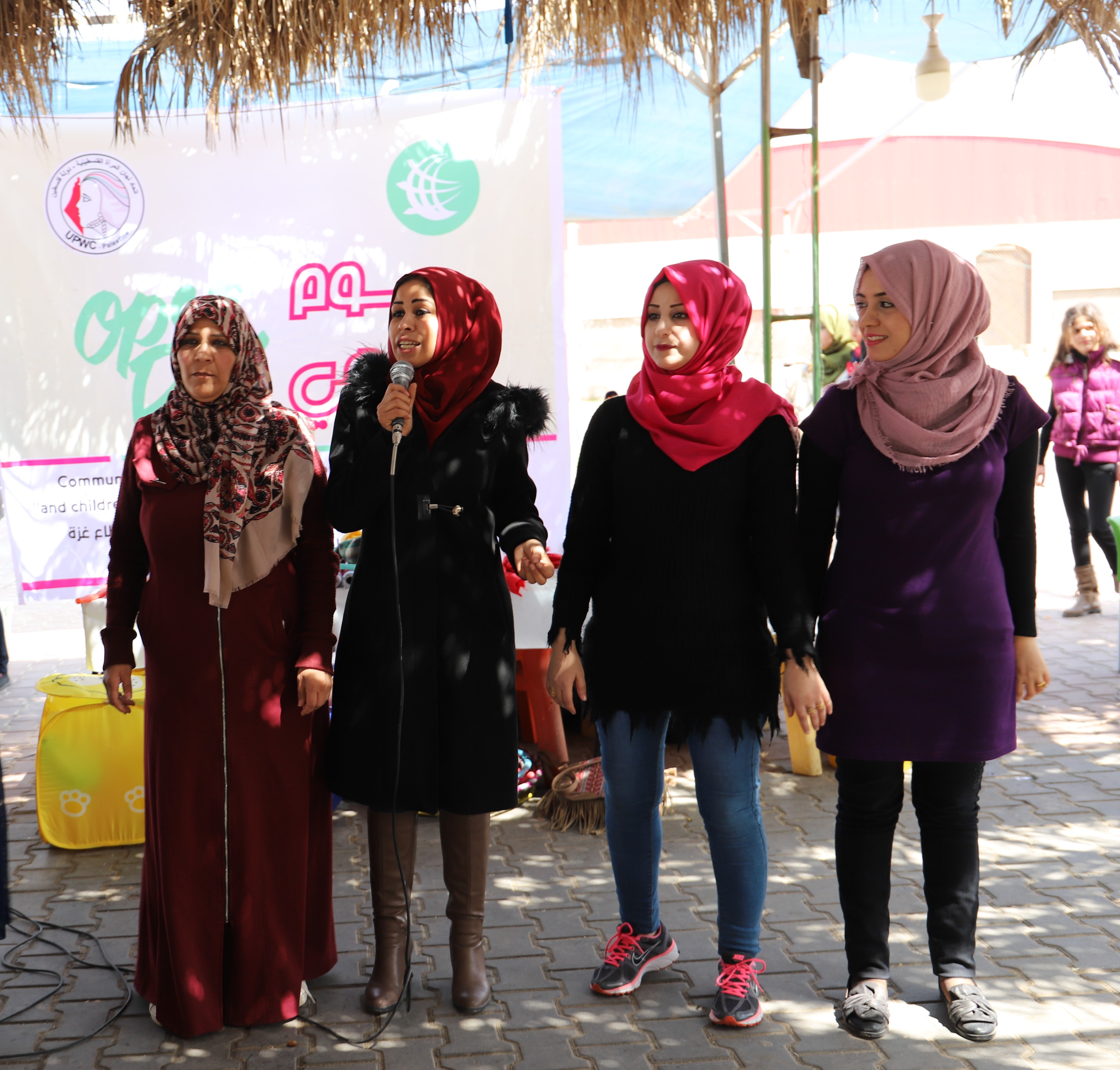 اتحاد لجان المرأة الفلسطينية ينفذ يوما ترفيهيا لاطفال محافظتي الوسطى ورفح