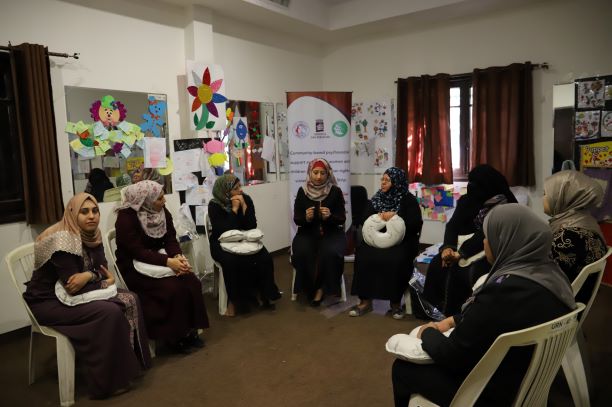 اتحاد لجان المرأة الفلسطينية يختتم جلسات الدعم النفسي الجماعي للسيدات.