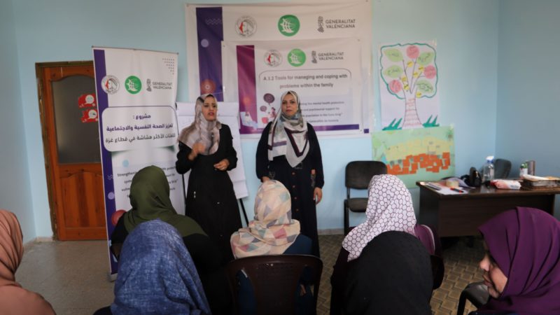 سلسلة من الورش التوعوية حول المشاكل السلوكية للأطفال ينفذها اتحاد لجان المرأة الفلسطينية.