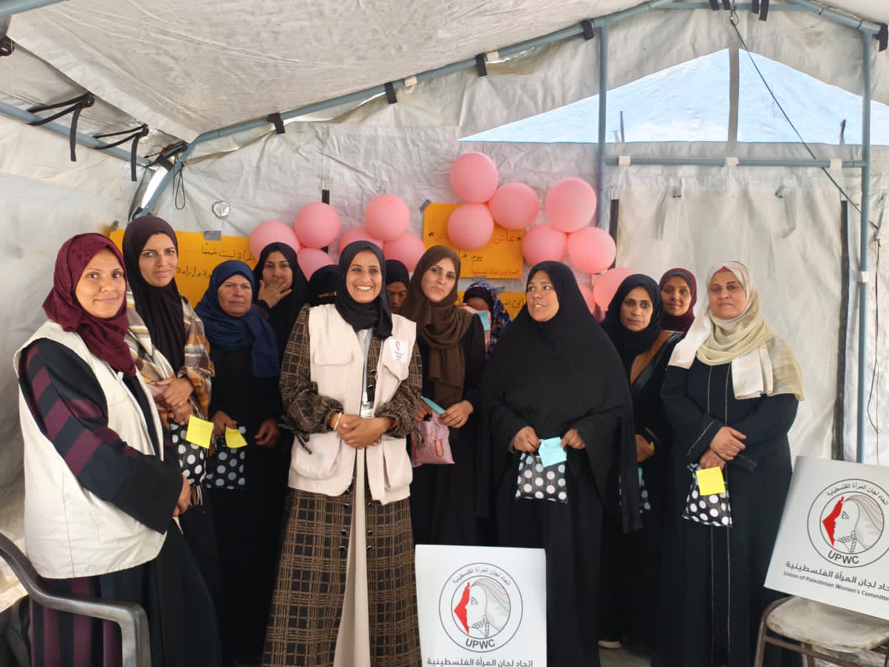 جمعية لجان المرأة الفلسطينية ينفذ ورشة عمل توعوية بمناسبة الثامن من أذار في محافظة الوسطى.