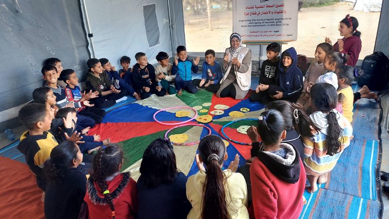 جلسة التعبير عن مشاعري في مخيم نابلس