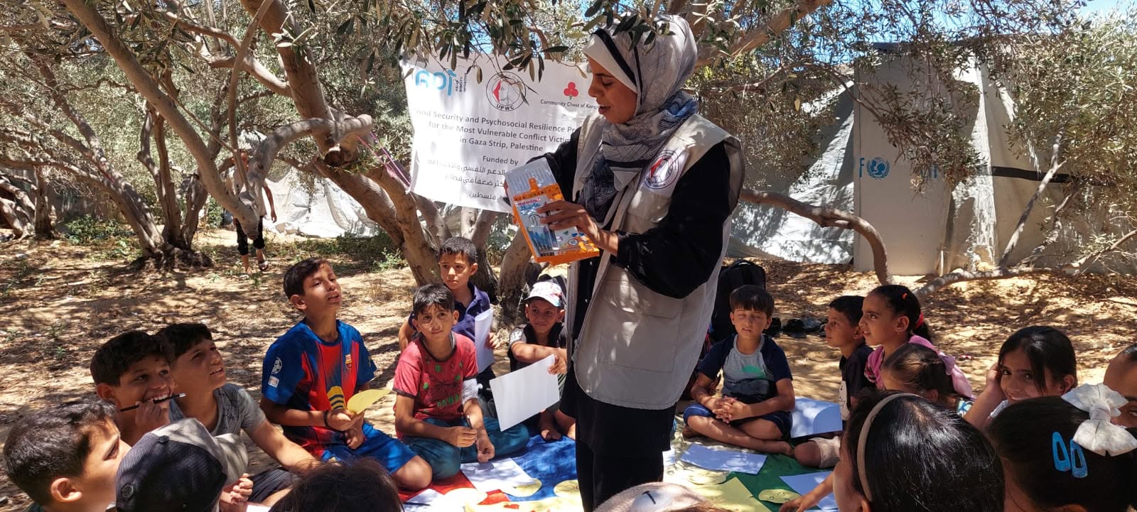 جلسة مشاعري للأطفال في مخيم نابلس