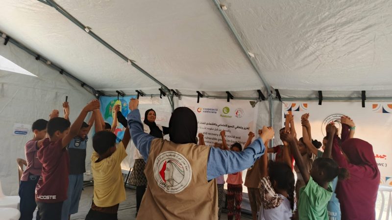 جمعية لجان المرأة الفلسطينية تستمر في تنفيذ جلسات توعوية حول النظافة الشخصية