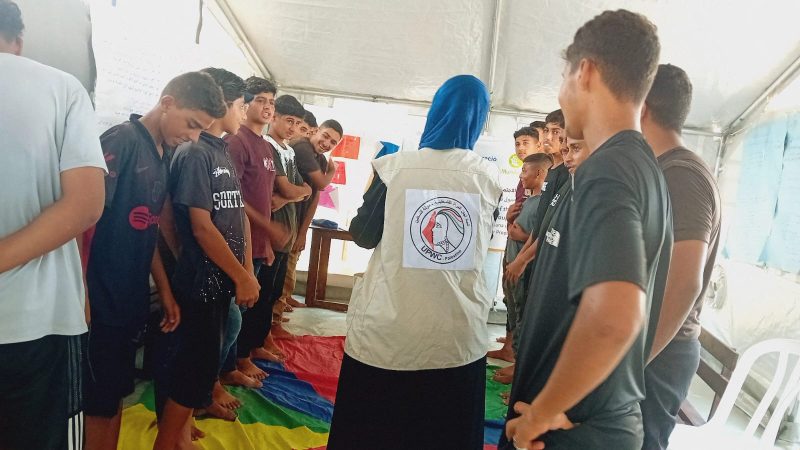 جانب من سلسلة من الورش التوعوية في مخيم قصر الأميرة